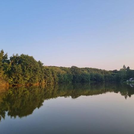 Camping De La Reuille Flere-la-Riviere Exterior photo