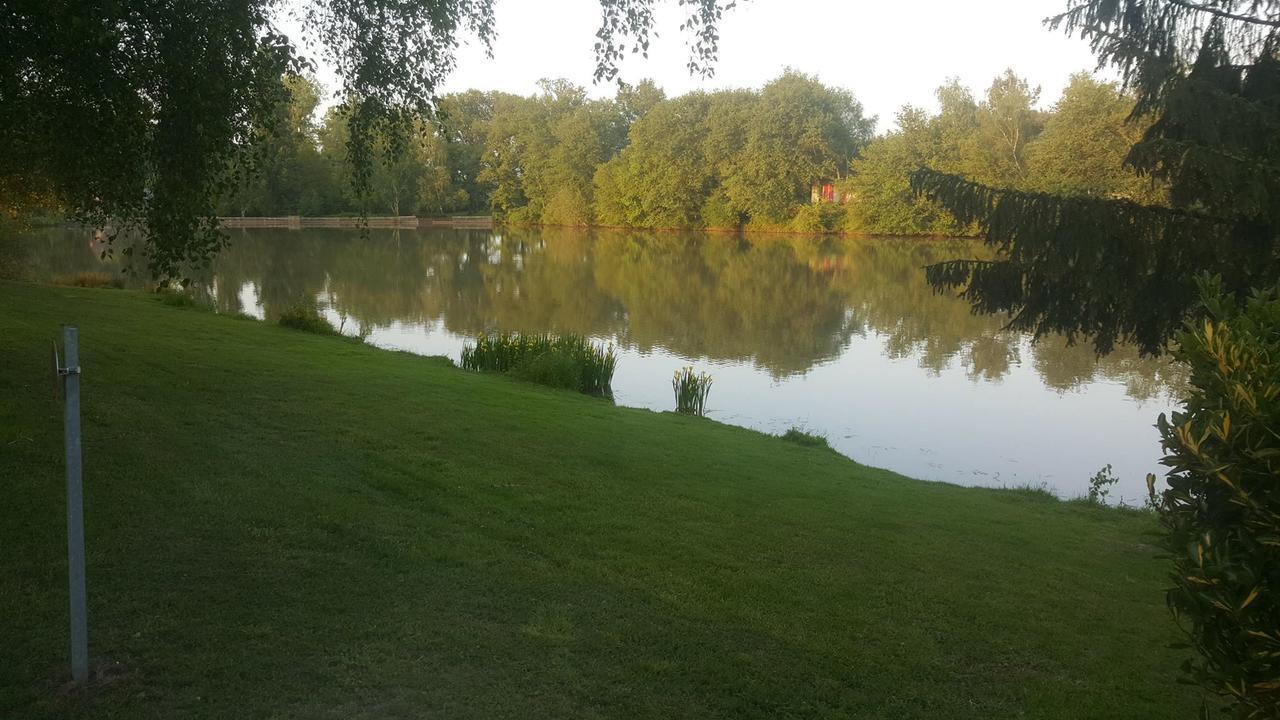 Camping De La Reuille Flere-la-Riviere Exterior photo